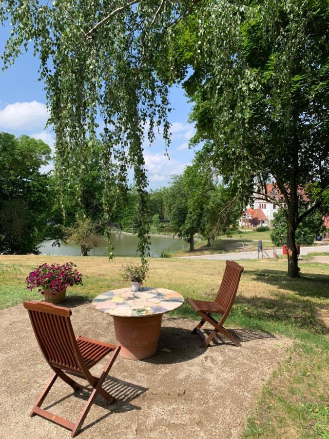 Historisches Gebaeude " Rentmeisteramt" Basedow Basedow  Luaran gambar