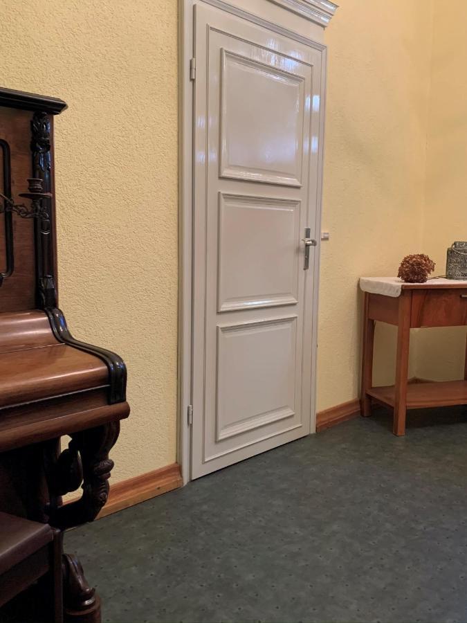 Historisches Gebaeude " Rentmeisteramt" Basedow Basedow  Luaran gambar