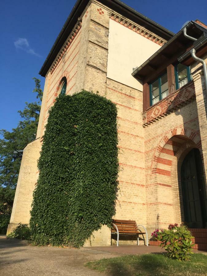 Historisches Gebaeude " Rentmeisteramt" Basedow Basedow  Luaran gambar